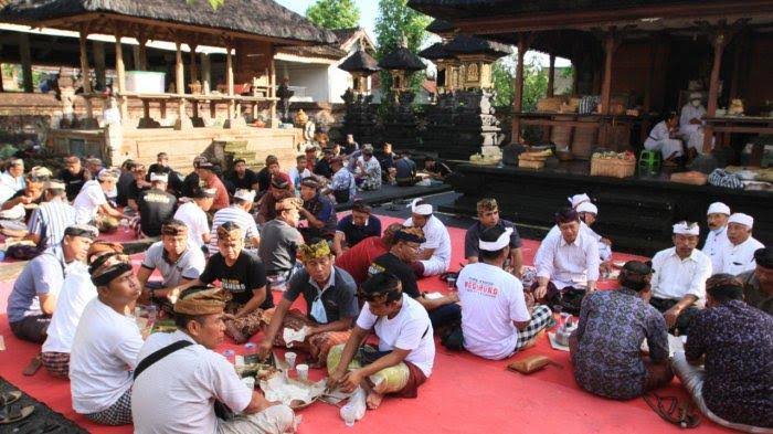 Tradisi Megibung: Cerminan Saling Berbagi Di Kabupaten Klungkung