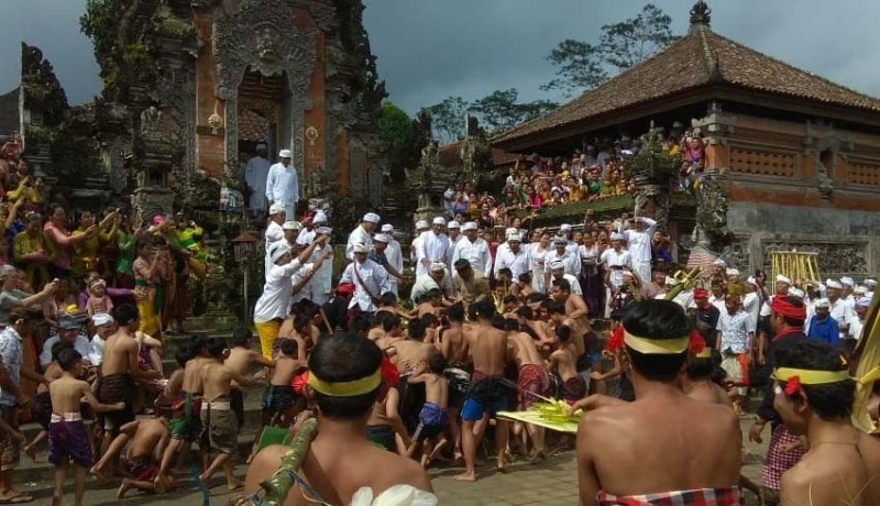 Tradisi Mejarag Jaje Lempeng