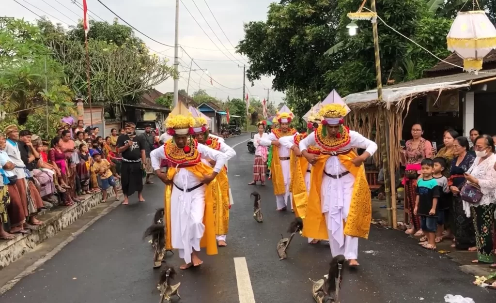 Tari Baris Dadap