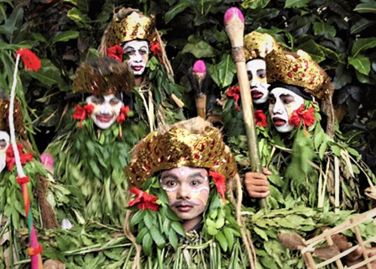 Tarian Sakral Tari Baris Memedi: Kearifan Budaya Tabanan dalam Ritual Atiwa-Tiwa
