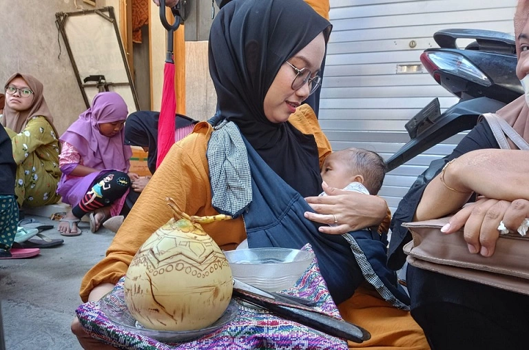 Tradisi Male Telur dan Ambur Salim di Loloan Timur
